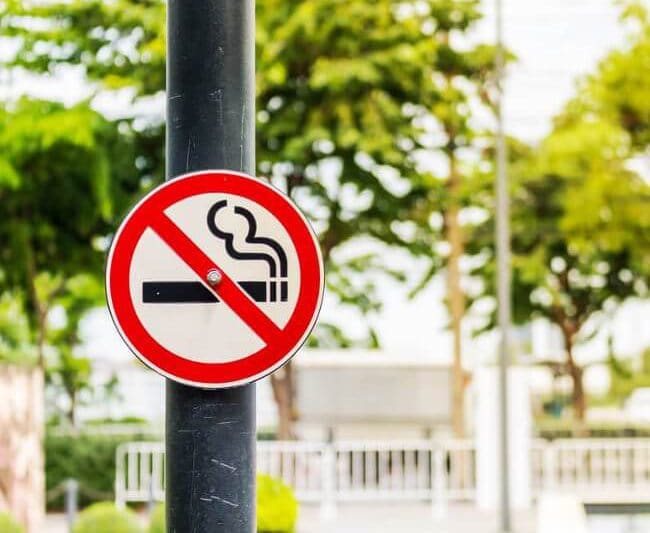 No smoking sign on a pole