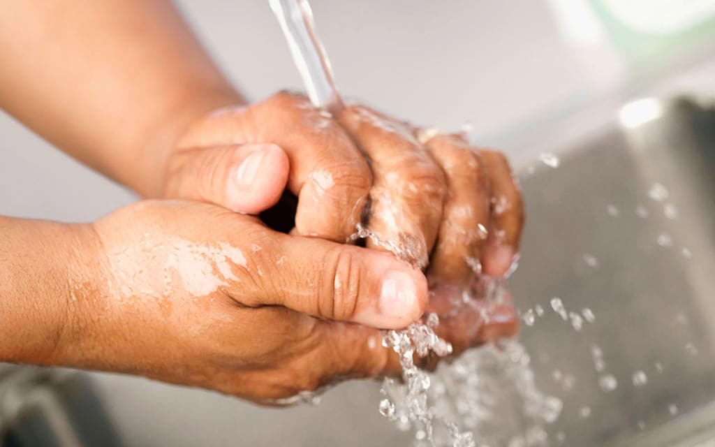 When washing hands, wet hands, apply soap, rub hands together for at least 20 seconds, and rinse under running water. Dry with a clean towel or air dry.
