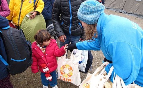 Leisel Talley distributing supplemental nutrition items and other care products in Croatia (Source: S. Osterman, UNHCR)