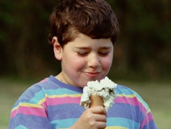 photo of child eating icecream
