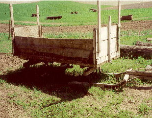 image 
			of the wooden box attached to the sled runners
