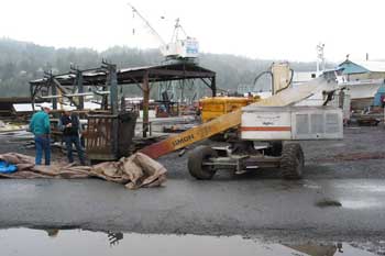 Figure 5: Photo of the manlift involved in this incident.