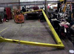 Photo 2. Collapsed gantry crane