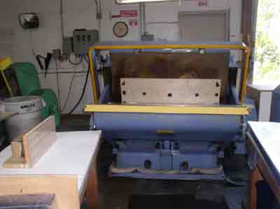 molding press