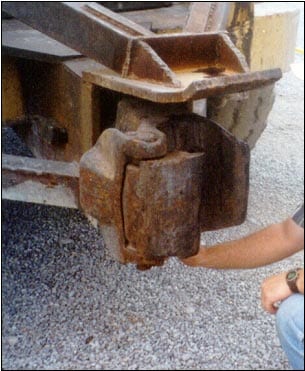 Coupling Knuckle on the Front of the Tractor