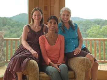 Grupo de tres mujeres