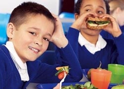 Se ha progresado en el consumo de frutas en los niños, pero no de verduras