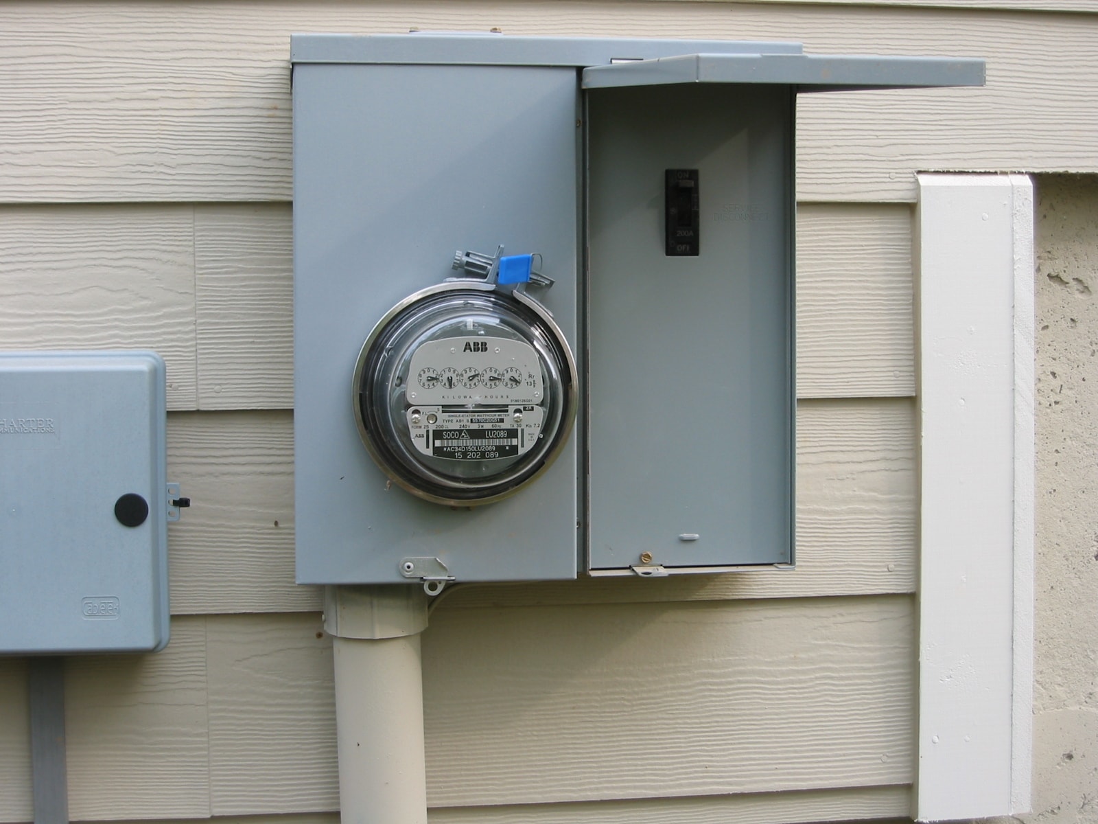 Understanding Your Electrical Panel, Outdoor Breaker Panel