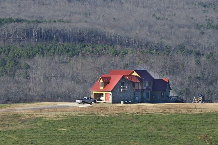 Photo of a home in rural Arkansas