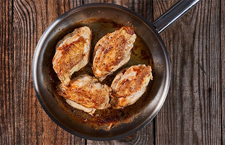 <em>Salmonella</em> and Food