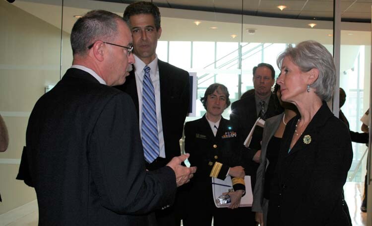 Former Secretary of Health and Human Services Kathleen Sebelius, right, tours CDC’s Emergency Operations Center 