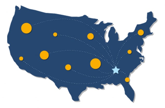 mapa de los EE. UU. continentales con sitios de brotes resaltados