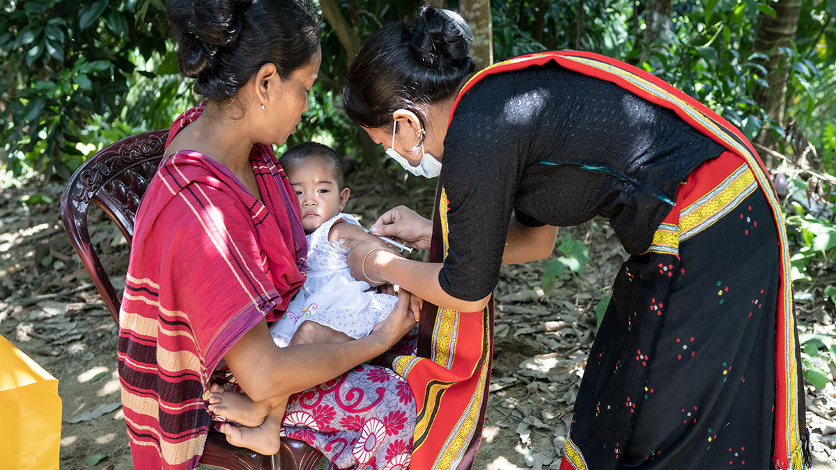 Bangladesh Measles Outbreak Vaccines Contraindications & When to Consult a Doctor