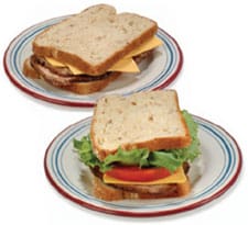 foto de dos sándwiches