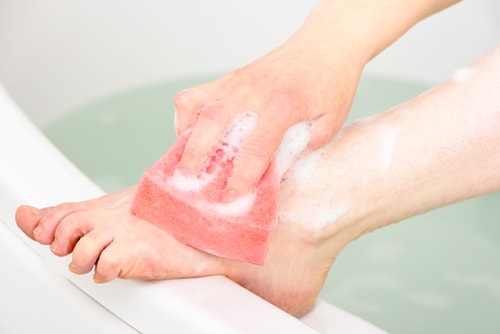 Know the Correct Way to Clean Your Feet - eMediHealth