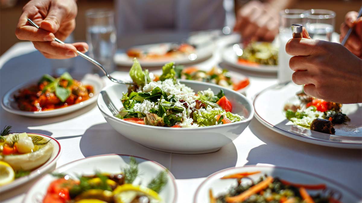 Notes from the Field: Outbreak of Norovirus Linked to a Food...