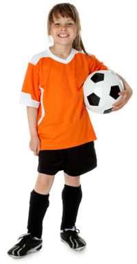 middle2-ppt.jpg niña en uniforme de fútbol soccer