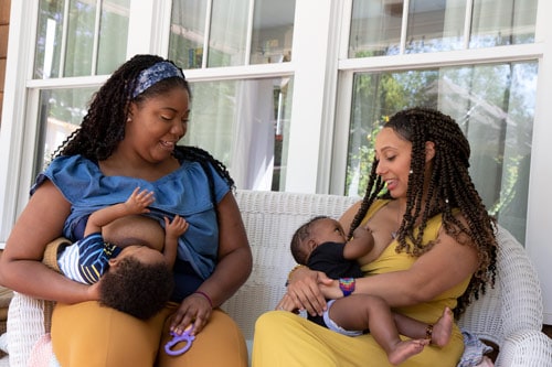 https://www.cdc.gov/nccdphp/dnpao/features/considering-breastfeeding/breastfeeding-mothers-500px.jpg?_=74298