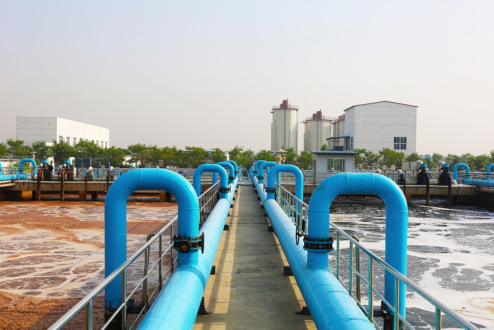 Water treatment tank with waste water with aeration process.