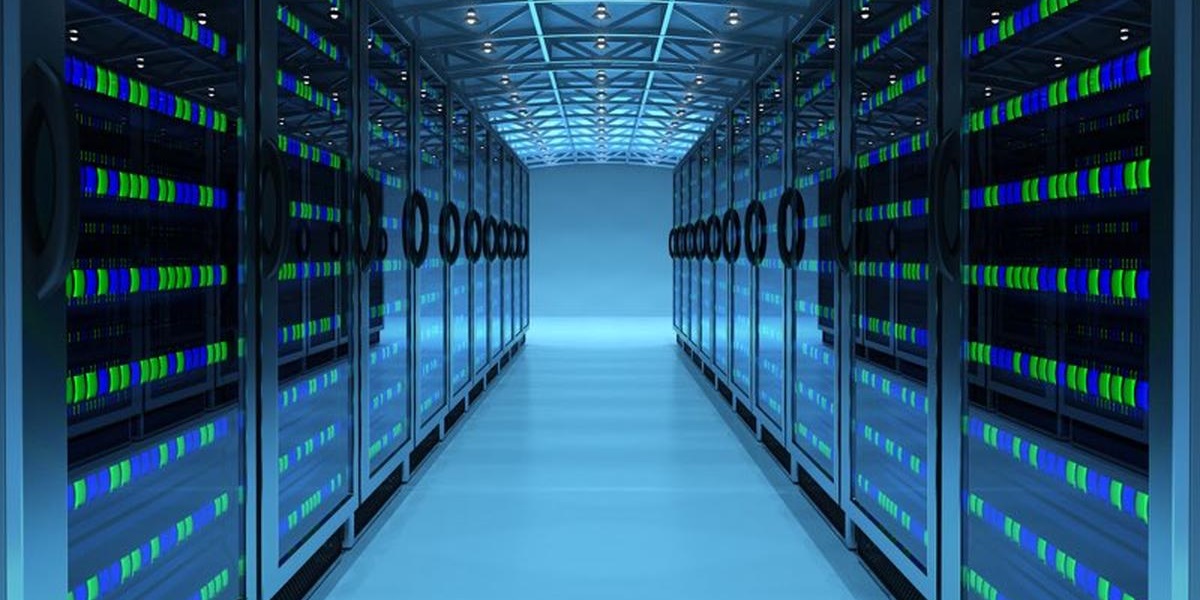 <em>“If everyone is moving forward together, then success takes care of itself.”</em> Data Cemter