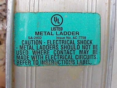 Hazard warning on the ladder used in this incident