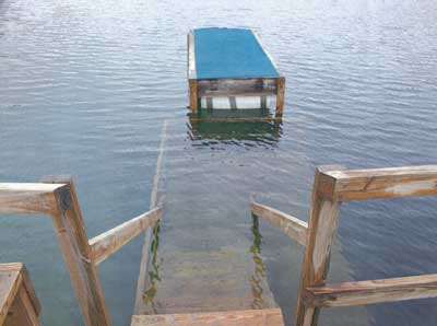 Photo 1. Underwater platform where lights out exercise was performed; also depicts clarity of water in quarry.