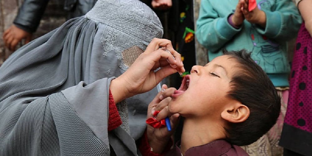 female polio workers