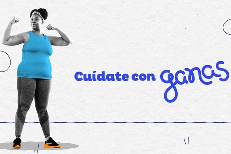 Una mujer enseñando sus músculos al lado de la frase "Cuídate con ganas."