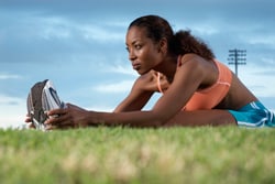 Una mujer haciendo ejercicios