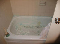 2013-110b.jpg_c96e0 Sustancia química decapando el esmalte de una bañera.