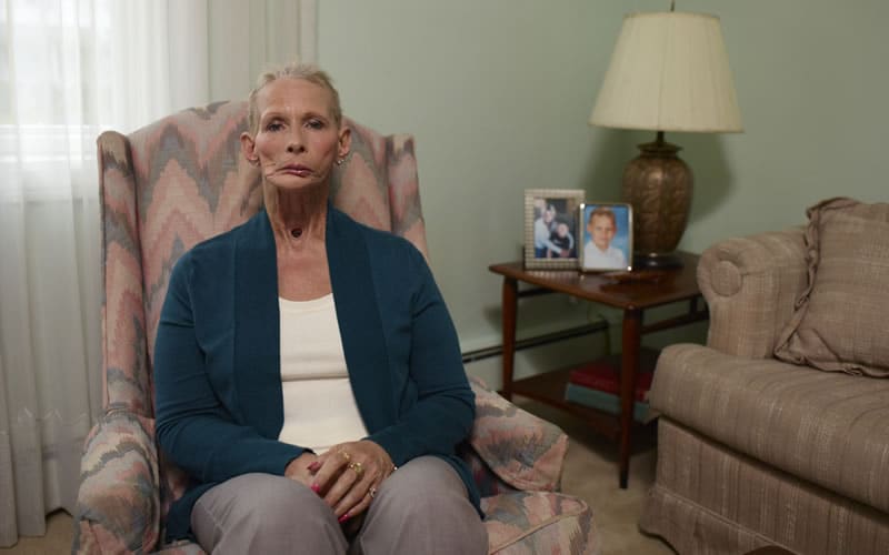 Terrie, 52 años, Carolina del Norte; se le diagnosticó cáncer bucal y de garganta a los 40 años