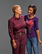 fbo-tiffany-150x190-esp.jpg una foto de Tiffany con su hija