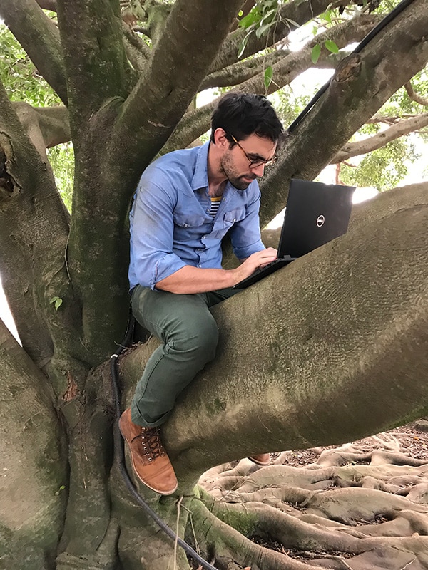 EIS Officer Dean Sayre finds an alternative workspace outside the CDC office in Goma during his July-August deployment to the DRC